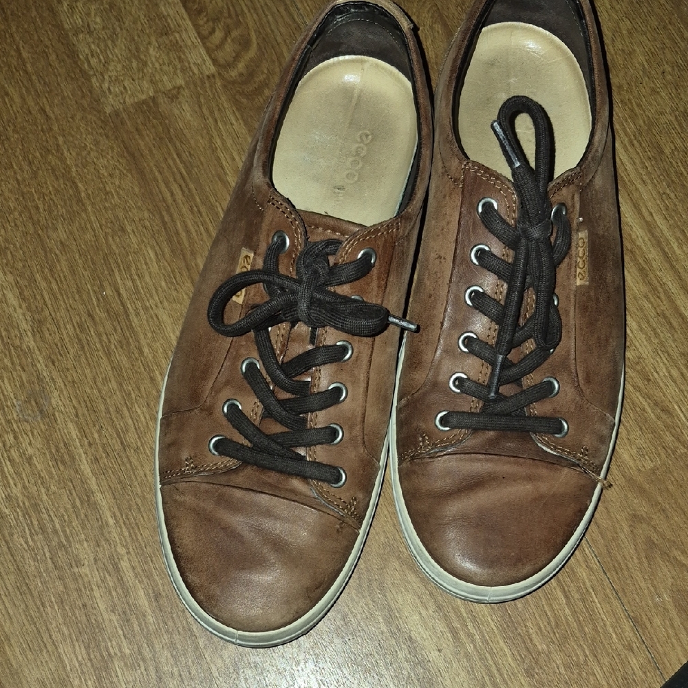 Ecco Men's Brown Leather Sneakers With Chocolate Laces Size 10